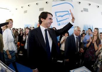 El expresidente del Gobierno José María Aznar y la presidenta de la Comunidad de Madrid, Esperanza Aguirre.