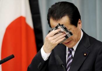 El primer ministro de Japón, Naoto Kan, durante la rueda de prensa. (Foto: FRANK ROBICHONI)