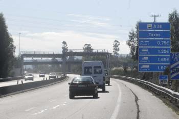 Autopista A 28, que está afectada por el nuevo sistema de peajes del Gobierno portugués. (Foto: ARCHIVO)