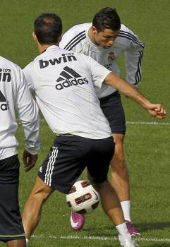 Cristiano Ronaldo, ayer durante el entrenamiento.? (Foto: kote rodrigo)