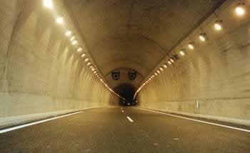 Túnel de Folgoso en dirección a Ourense.