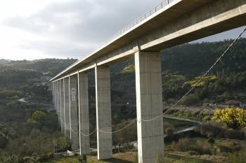 Viaducto del AVE en la provincia de Ourense.