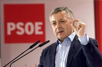 El vicesecretario general del PSOE y ministro de Fomento, José Blanco, en una intervención pública. (Foto: Rubén Francés)