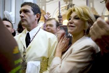 El actor malagueño Antonio Banderas junto a la baronesa Carmen Thyssen.