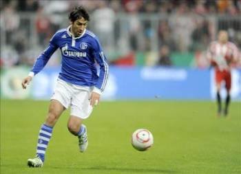 El jugador del Schalke 04, Raúl González. (Foto: EFE)