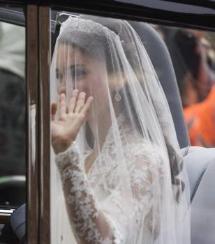 La novia del príncipe Guillermo, Kate Middleton, abandona el Hotel Goring de camino a la abadía de Westminster