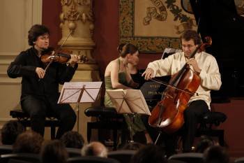 Actuación de Morgenstern Trio, ayer, en el penúltimo concierto de la tercera temporada. (Foto: XESÚS FARIÑAS)