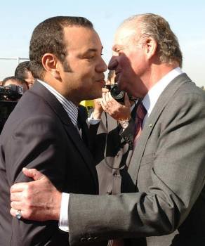 El rey Juan Carlos y Mohamed VI, en una visita en 2005. (Foto: ARCHIVO)