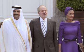 El emir de Catar y el Rey, el pasado 25 de abril en Madrid. (Foto: ARCHIVO)