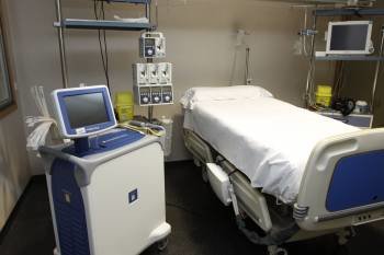El nuevo sistema endovascular para modular la temperatura de los pacientes críticos. (Foto: XESUS FARIÑAS)