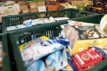 Imagen de archivo de alimentos en un supermercado. (Foto: EFE)