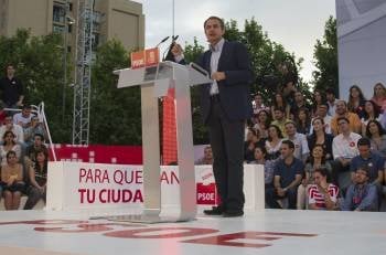 José Luis Rodríguez Zapatero en Sevilla. (Foto: J. M. VIDAL)