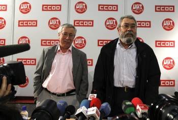 Toxo y Méndez, antes de la rueda de prensa en la que dieron explicaciones. (Foto: KOTÉ RODRIGO)