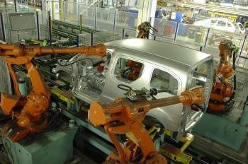 La fábrica viguesa de Peugeot-Citroën prevé una caída de producción del 10% este año.