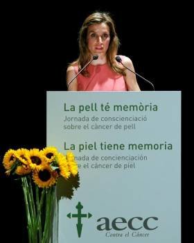 La princesa de Asturias y Girona Doña Letizia durante la inauguración de la jornada 'La piel tiene memoria', organizada por la Asociación Española contra el Cáncer (AECC). Foto: EFE