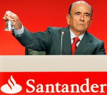 El presidente del Banco Santander, Emilio Botín da comienzo con un toque de campana a la Junta General del Grupo Santander. Foto: EFE