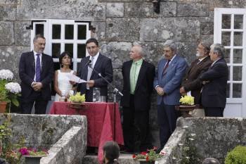 Roberto Varela, Xulia Alonso, Argimiro Marnotes, Cipriano Caamaño e Francisco Calo, nun momento do acto literario. (Foto: XESÚS FARIÑAS)