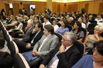 Imagen de los empresarios asistentes a la asamblea anual de la CEO. (Foto: XESÚS FARIÑAS)