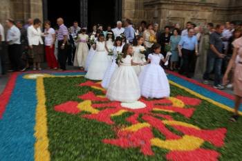 Las alfombras marcaron el recorrido de la procesión (Foto: José Paz)