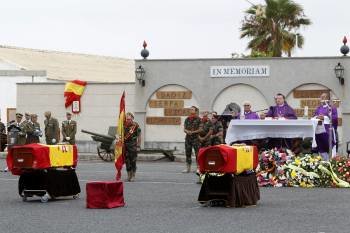 Momento de la ceremonia celebrada en el cuartel de La Isleta, en Gran Canaria. (Foto: JAVIER LIZÓN)