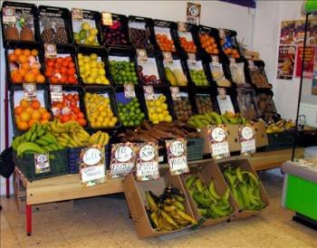Comercio minorista de fruta. (Foto: Efe)