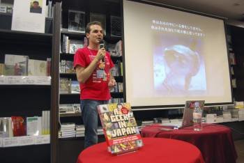García, en la presentación de su libro. (Foto: J. P.)