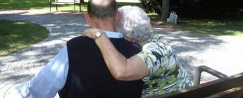 Una pareja de pensionistas (Foto: EFE)
