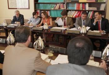 Marta Fernández Currás, durante la reunión en la que demandó del Gobierno el pago este año de 805 millones. Foto: Paco Campos