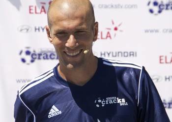 Zinedine Zidane, ayer antes del partido benéfico a favor de la lucha contra la leucodistrofia.? (Foto: )