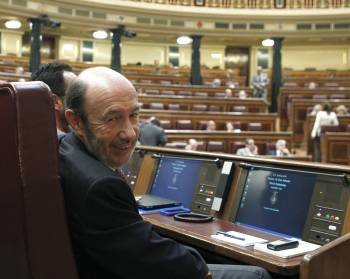 Alfredo Pérez Rubalcaba, en el pleno del Congreso (Foto: J.M. ESPINOSA)