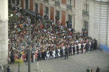 La Policía cerró desde la media tarde todos los accesos a la Puerta del Sol. (Foto: KIKO HUESCA)