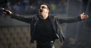  Bono, cantante de U2. (Foto: Archivo EFE)