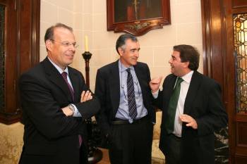 José María Castellano, con el alcalde de A Coruña, Carlos Negreira (Foto: Archivo)