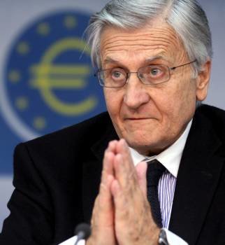 Trichet, durante su comparecencia pública de ayer. (Foto: FRANK RUMPENHORST)