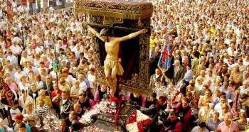 El Cristo de la Victoria recorriendo Vigo. (Foto: GR)