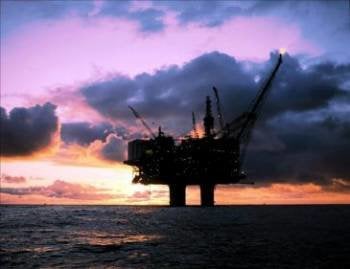 Imagen de una plataforma petrolífera en el Mar del Norte.  (Foto: EFE)
