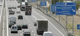 13 fallecidos hasta el momento en las carreteras españolas (Foto: EFE)