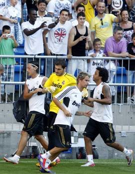 Özil, Casillas, Coentrao y Marcelo (Foto: Alberto Martín)