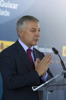 Blanco, durante su discurso en la nueva estación de Guixar. (Foto: SALVADOR SAS)