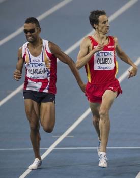 Olmedo, junto al venezolano Villanueva en la semifinal de 1.500 metros. (Foto: EMILIO NARANJO)
