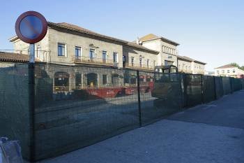 Estación de Ourense, donde se acometen obras provisionales para la llegada del AVE en diciembre. (Foto: JOSÉ PAZ)