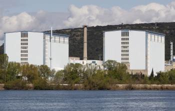 Foto de archivo del 30 de marzo de 2011, que muestra una vista general del complejo nuclear en Marcoule, en Chusclan. (Foto: EFE)