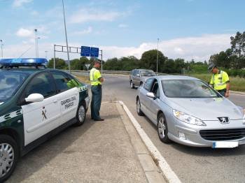 Los agentes de la Guardia Civil incrementarán esta semana los controles en las carreteras.