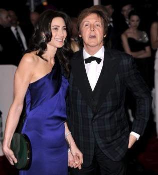 Paul McCartney y su novia, Nancy Shevell.  (Foto: Archivo EFE)