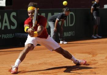 Rafa Nadal adelanta a España en la eliminatoria de Copa Davis (Foto: EFE)