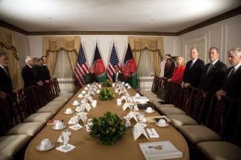El presidente afgano y el de EE.UU.durante el encuentro en la sede neoyorquina de Naciones Unidas. (Foto: TANNENBAUM POOL)