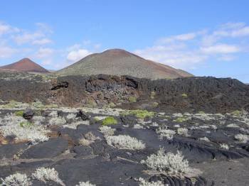 La isla canaria de El Hierro está en 'semáforo amarillo' por una posible erupción del volcán.