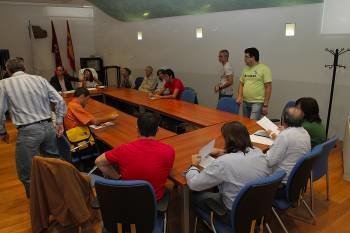 La junta de personal, reunida ayer en el Centro de Iniciativas Empresariais (Foto: MIGUEL ÁNGEL)