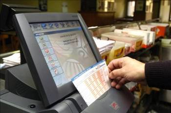 Una máquina de Loterías y Apuestas del Estado (Foto: EFE)
