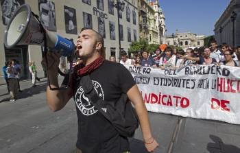 Estudiantes en una de las manifestaciones en Sevilla (Foto: EFE)
